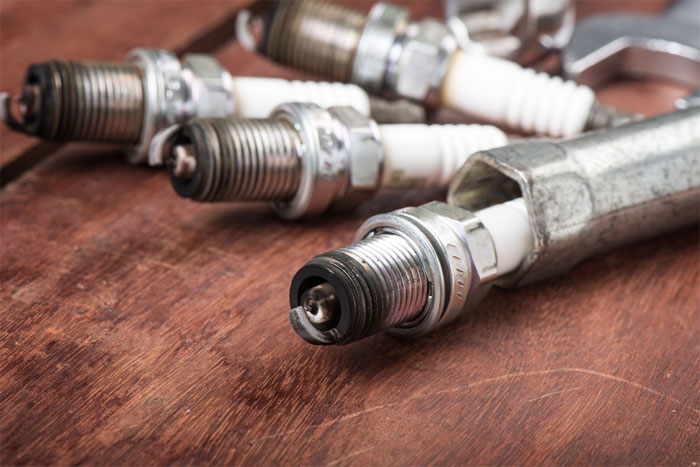 Best Spark Plugs for Gas Mileage: Reviews 2022 (Recommended!)