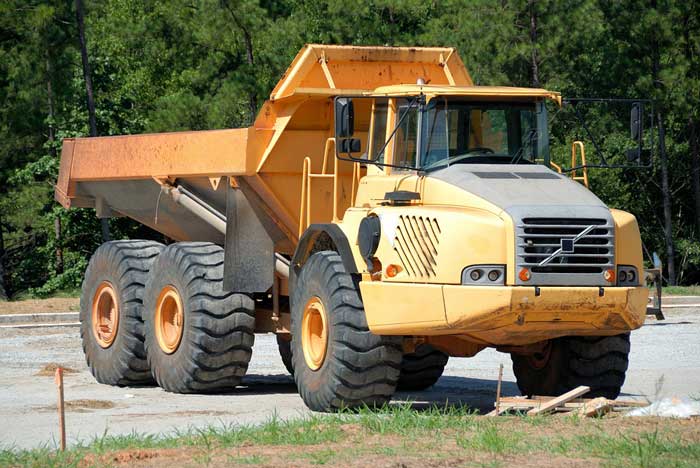 Find the Best Dump Truck for Your Construction Needs!