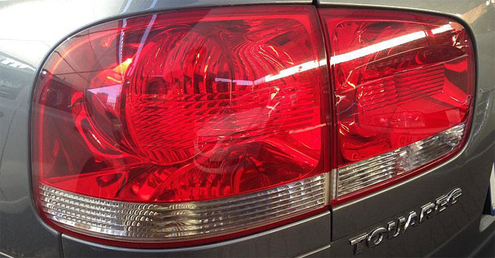Common Features of Tail Lights?