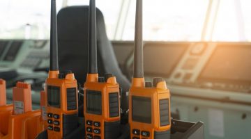 walkie-talkie-vs-cb-radio-vs-ham-radio